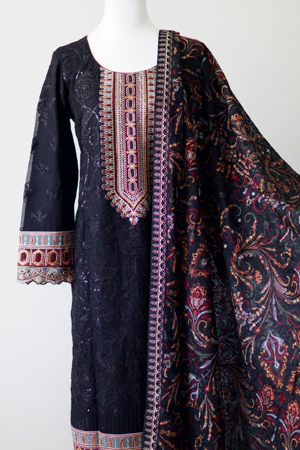 Dastaan By Ramsha | Embroidered Chiffon Salwar Kameez |